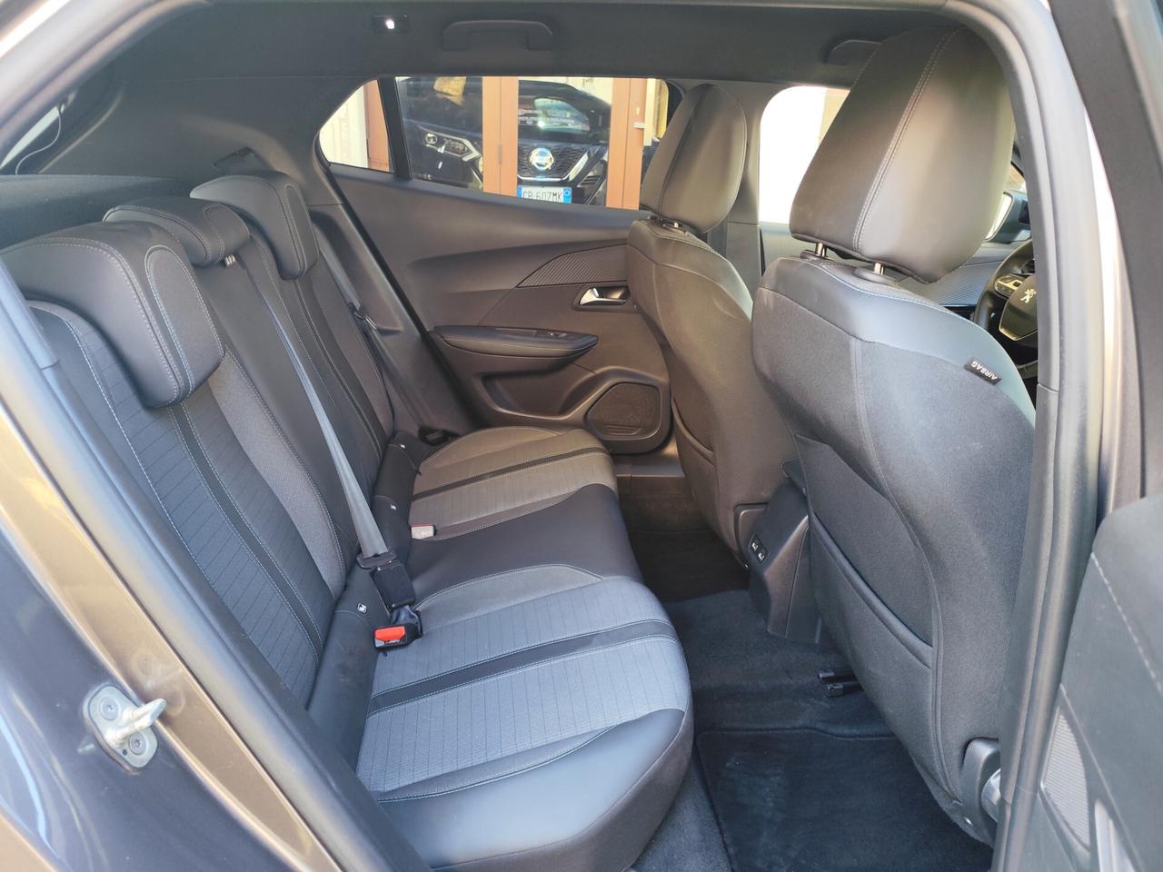 Peugeot 2008 1.5 BlueHDi 130CV ALLURE AUTOMATICA