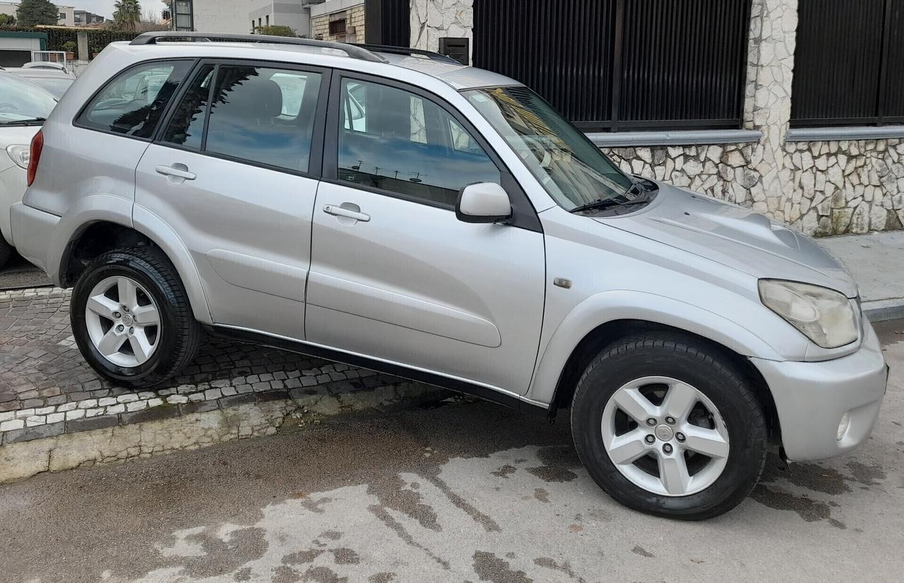 RAV 4 TURBO DIESEL - GANCIO TRAINO