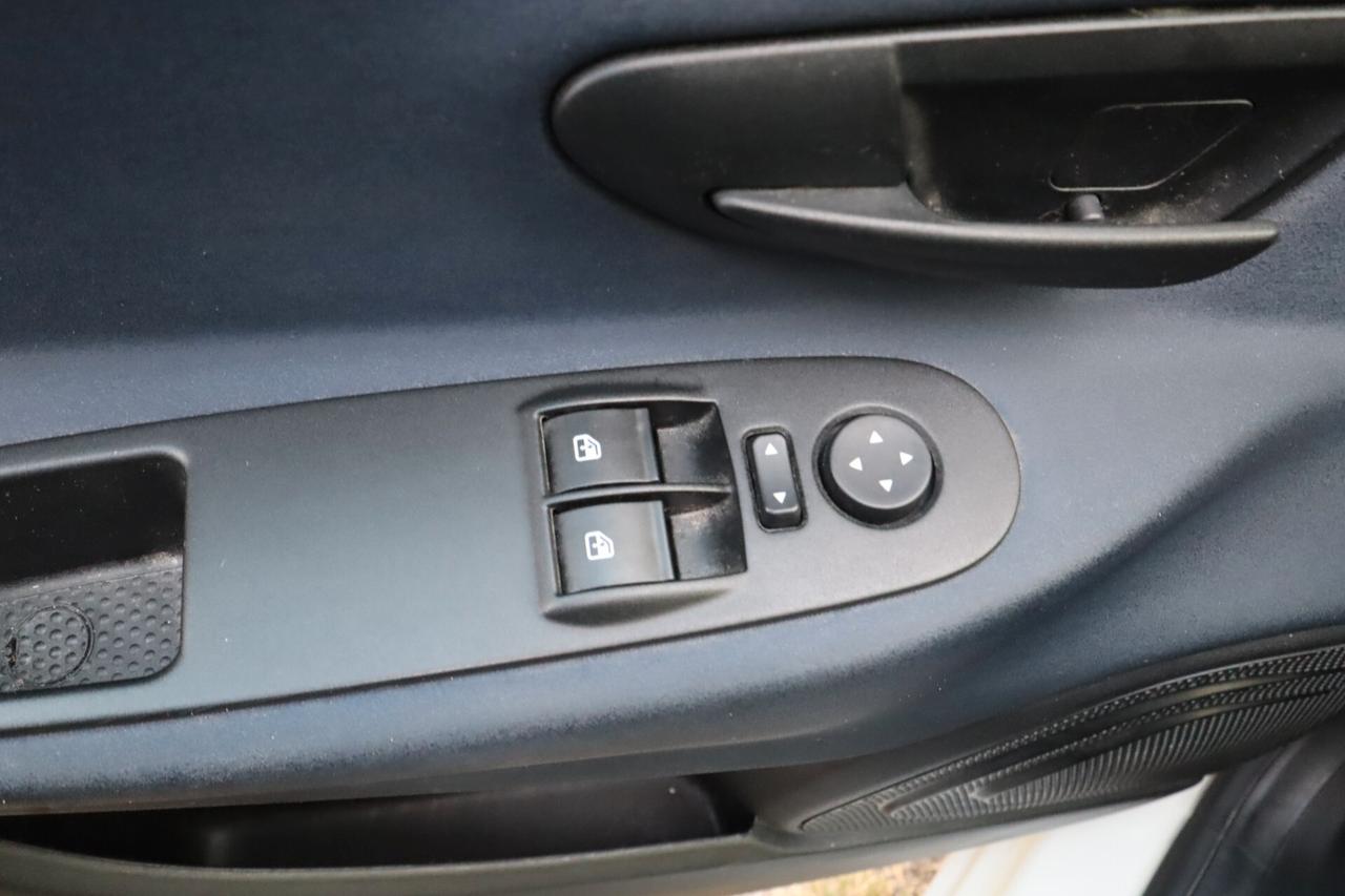 Lancia Ypsilon 1.0cc 70cv S&S Hybrid Gold Plus