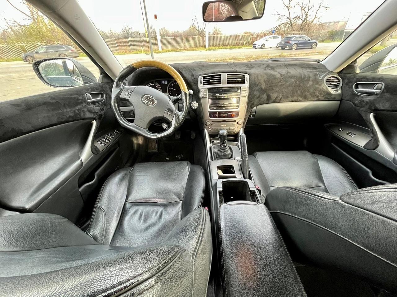 Lexus IS 220d MC Sport