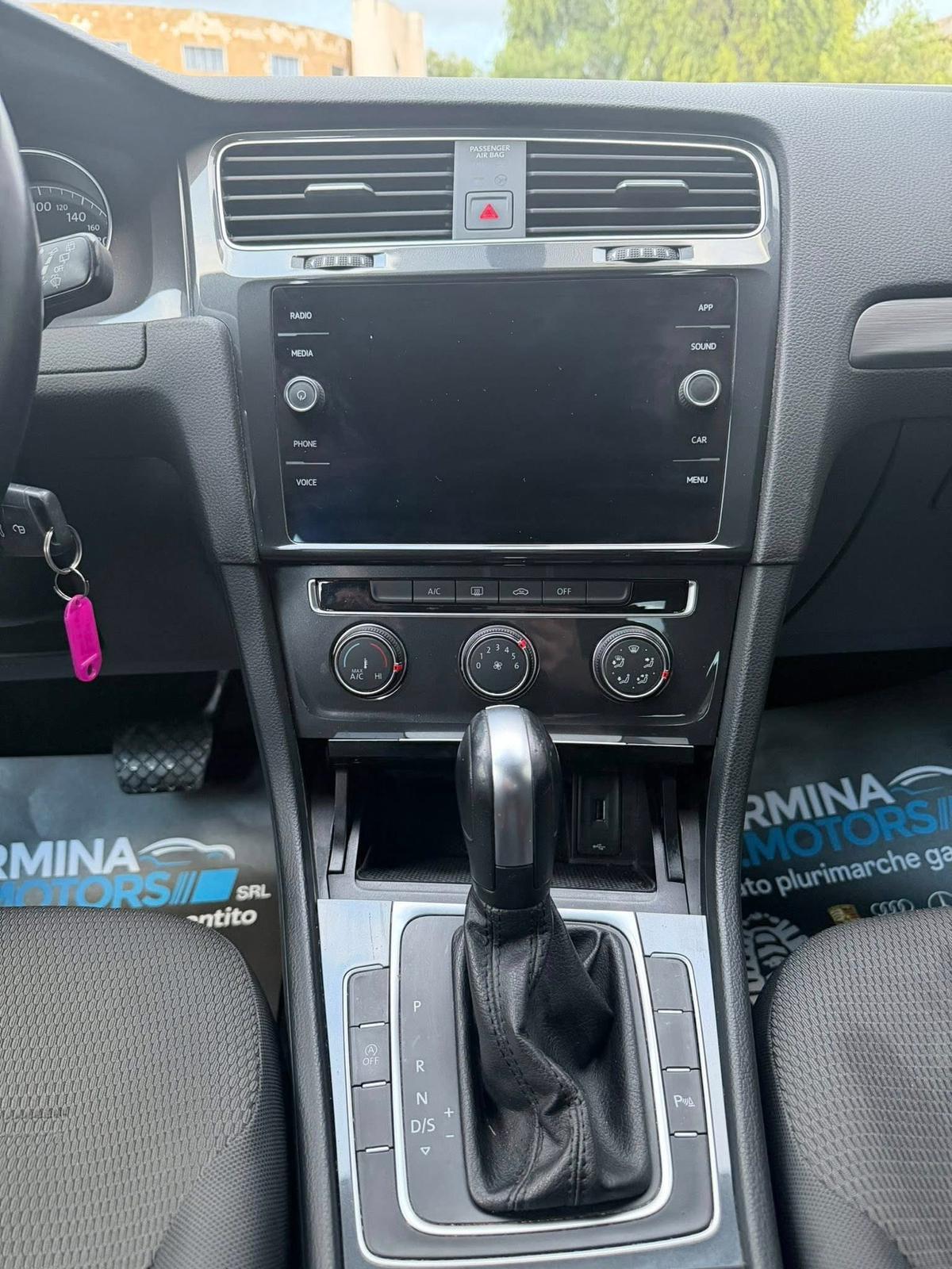 Volkswagen Golf 7.5 DSG7 150 CV