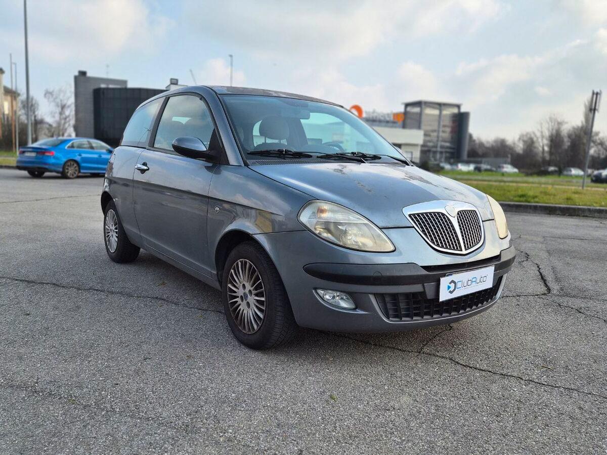 Lancia Ypsilon 1.2 8v 100