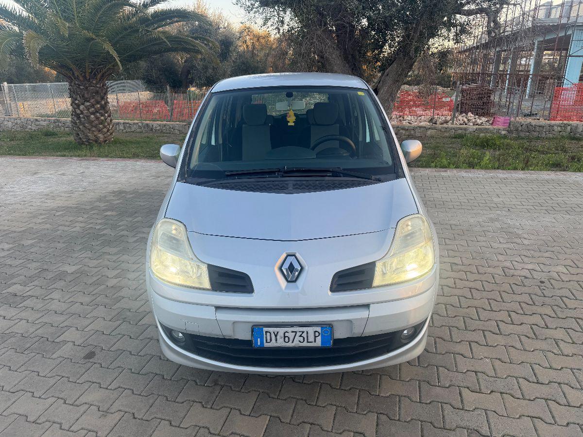 RENAULT Grand Modus 1.5 dCi 85CV Dynamique