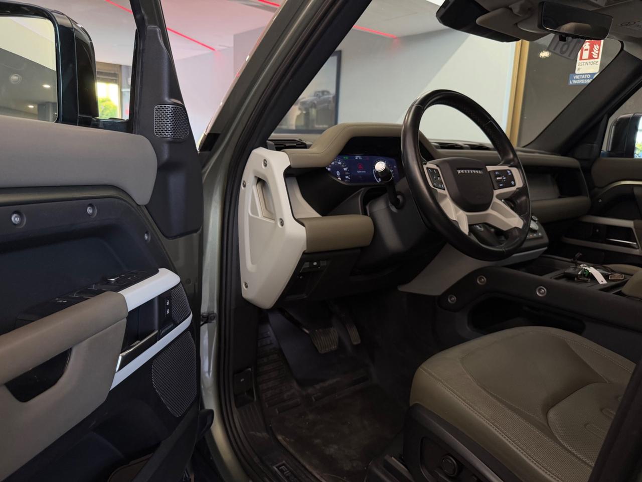 Defender 110 2.0 SD4 240CV AWD Auto 72 Yrs. WEB Edition