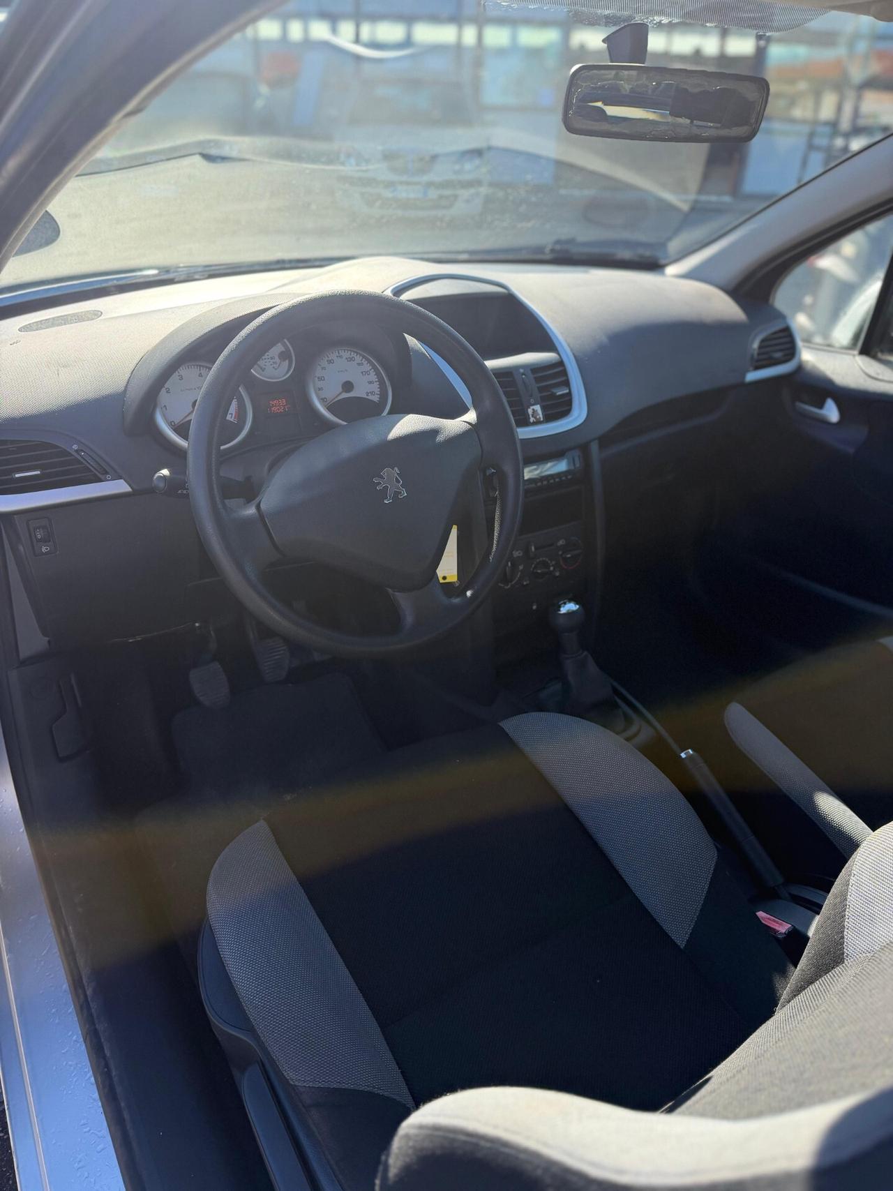 Peugeot 207 1.4 8v energie