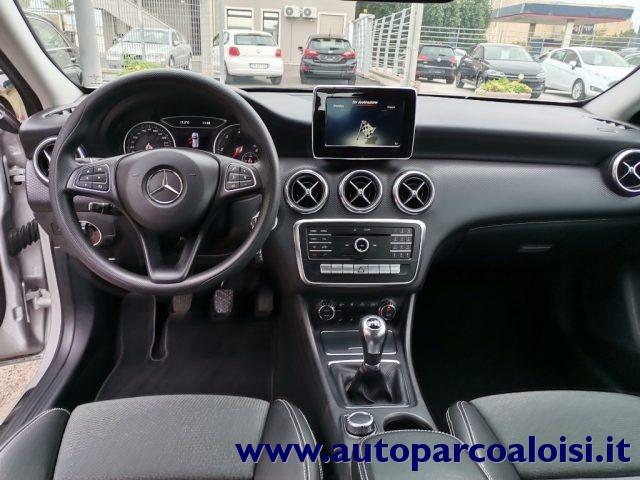 MERCEDES-BENZ A 180 d Business