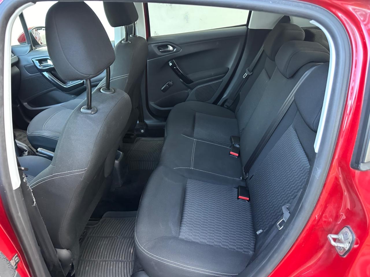 Peugeot 208 PureTech 82 5 porte Access