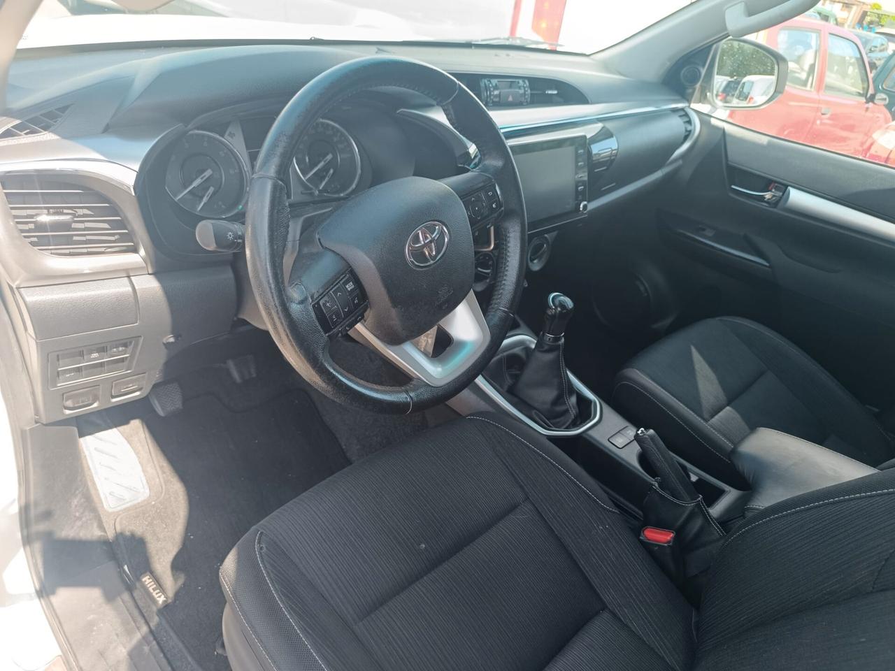 Toyota Hilux 2.4 D-4D 4WD 4 porte Double Cab Executive