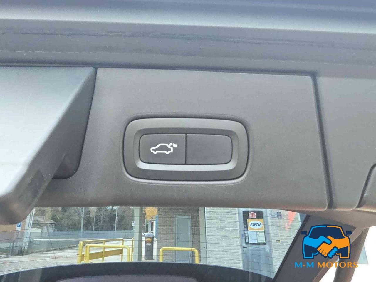 Volvo V90 D4 AWD Geartronic Momentum