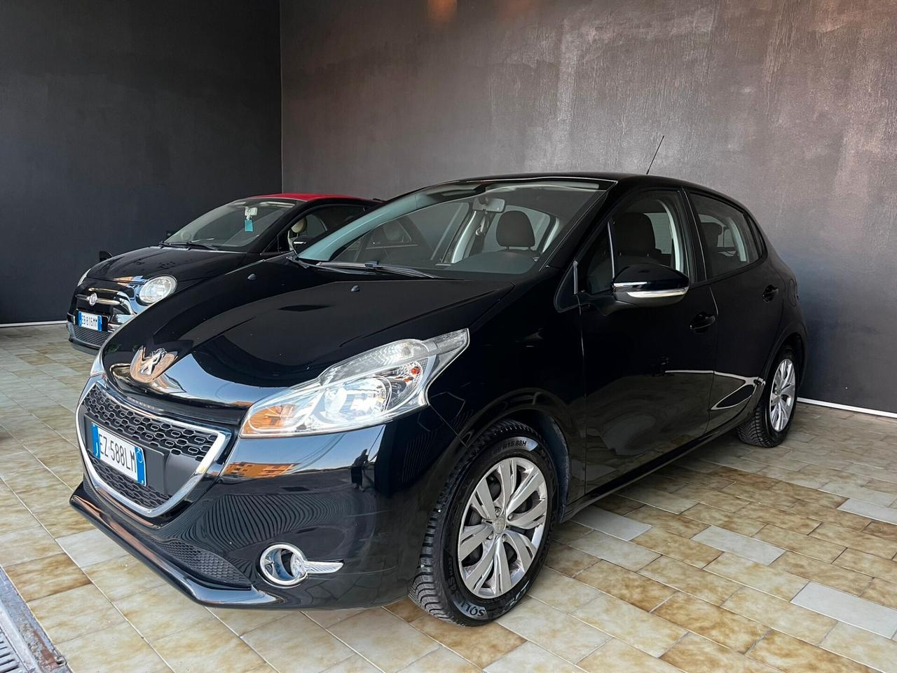 Peugeot 208 PureTech 82 5 porte Allure