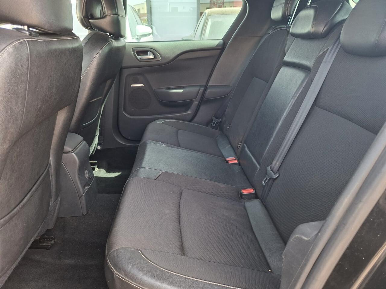 Ds DS4 4 1.6 e-HDi 110 cv