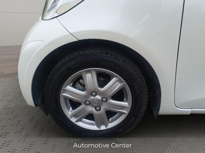 Toyota iQ 1000 SOL