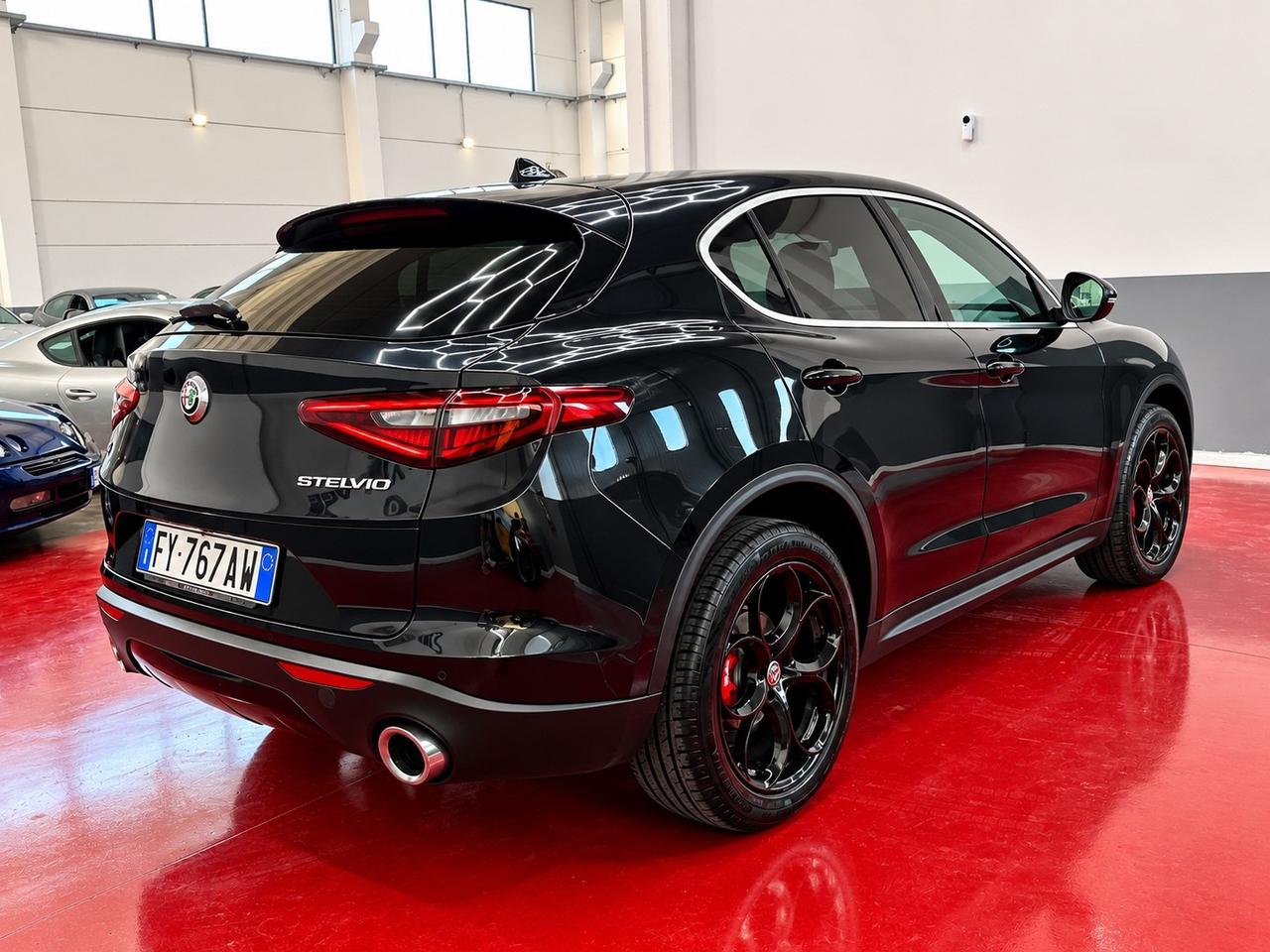 Alfa Romeo Stelvio 2.2 Turbodiesel 210 AT8 Q4 super