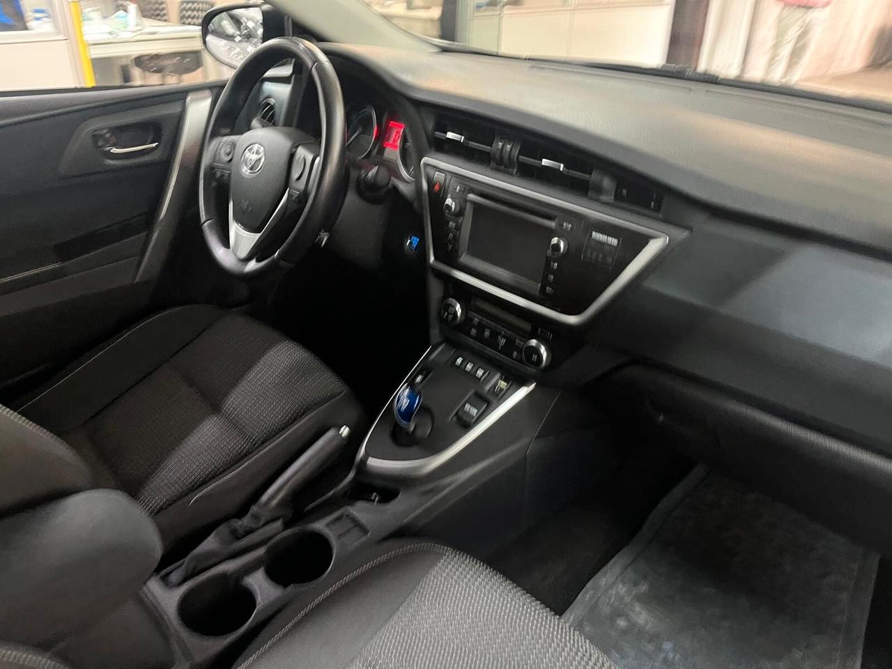 Toyota Auris Touring Sports 1.8 Hybrid Lounge