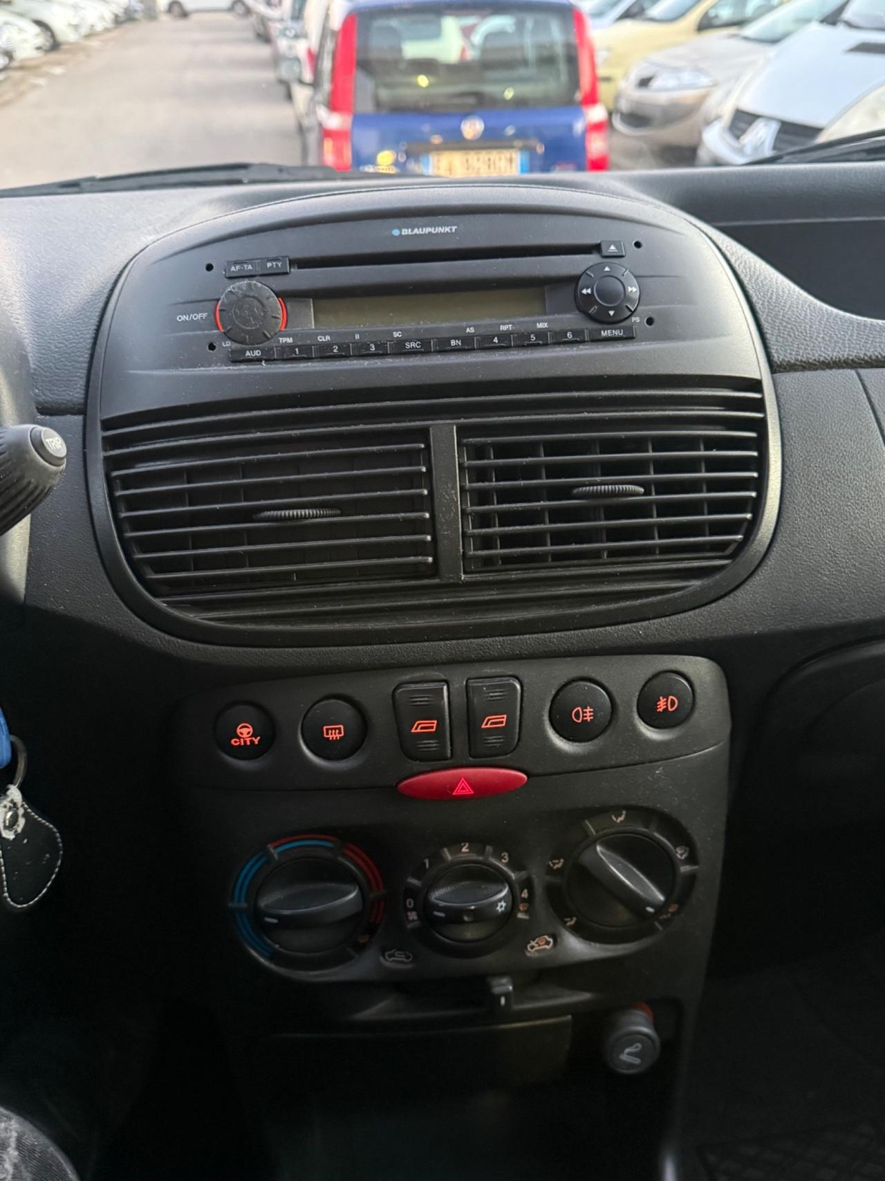 Fiat Punto 1.2 5 porte Benz