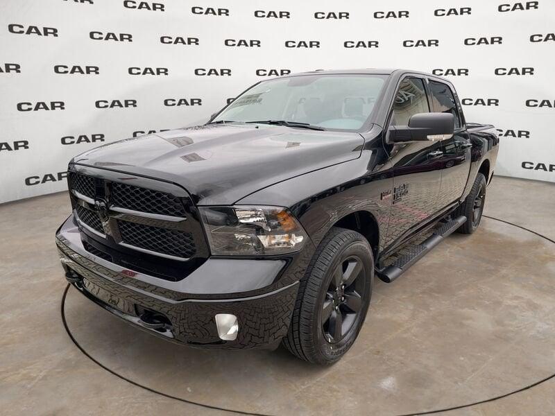 Dodge RAM MY 23 DS CLASSIC BLACK 5700 V8 395 CV GPL