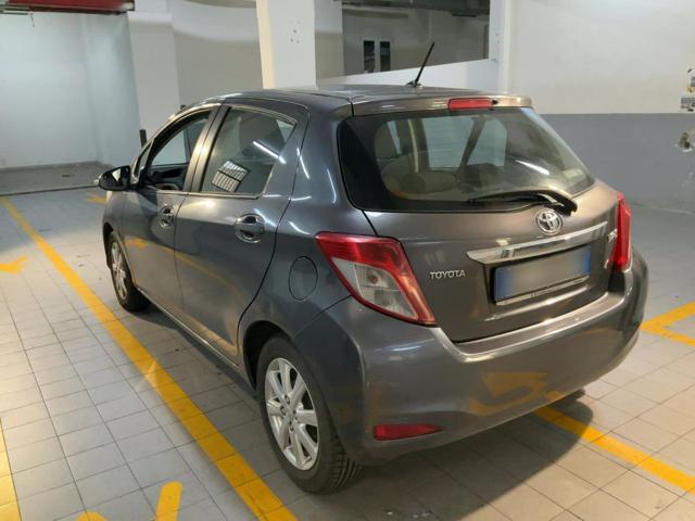 TOYOTA Yaris 1.0 5 porte Lounge