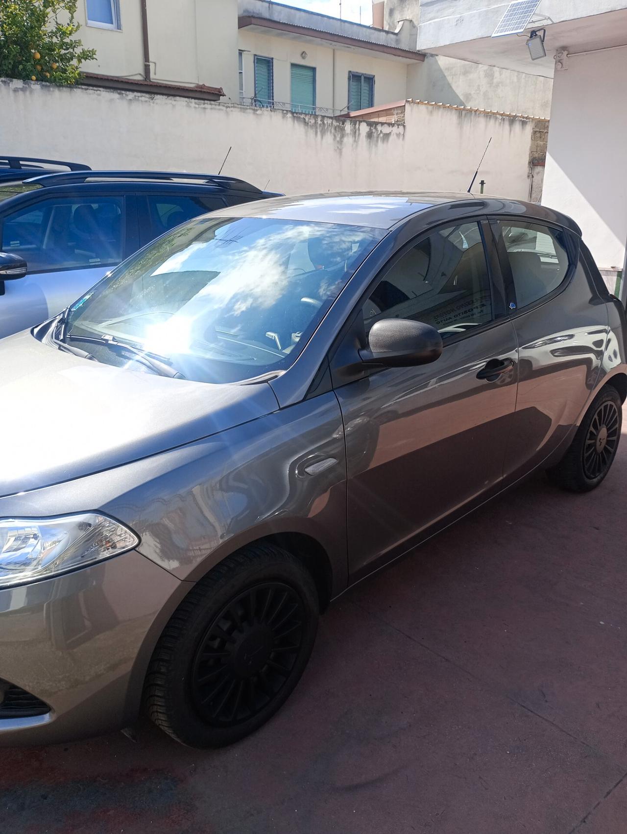 Lancia Ypsilon 1.2 Elefantino