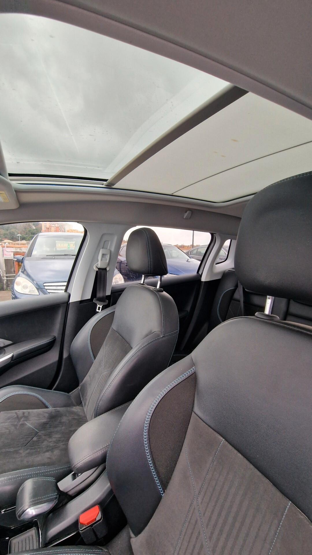 Peugeot 2008 PureTech Turbo 110 S&S Allure