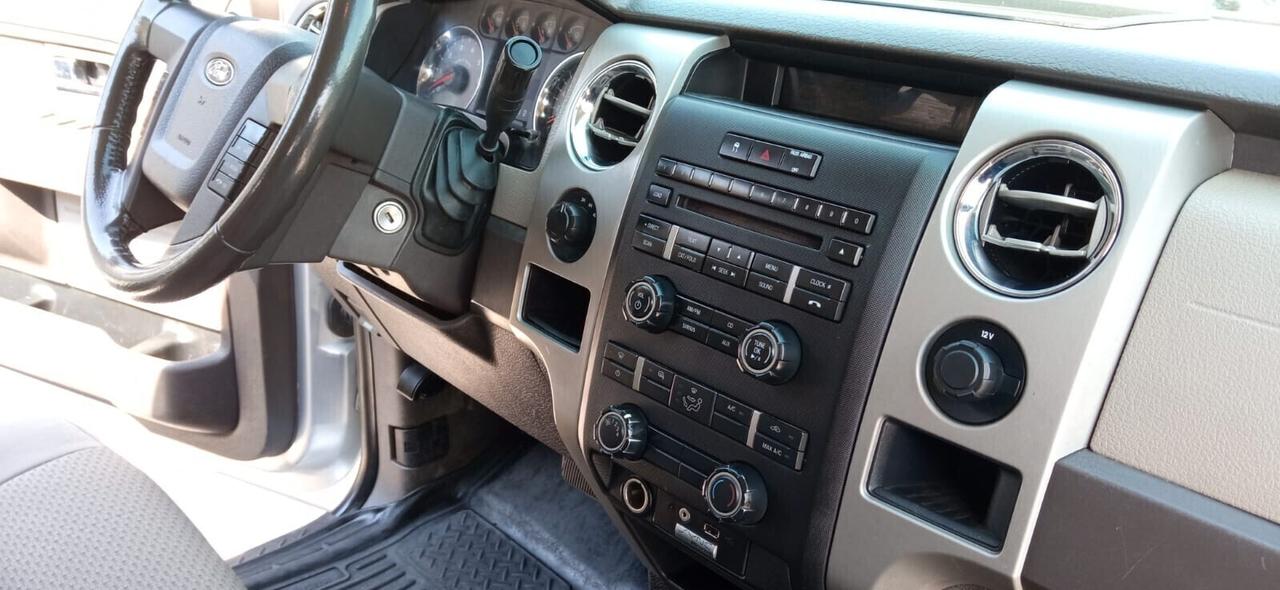 Ford F 150 Autocarro 6 posti