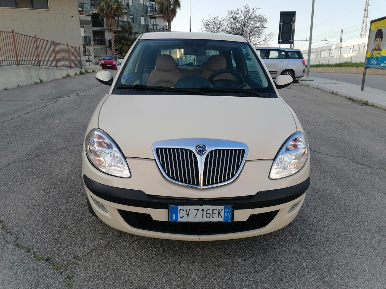 Lancia Ypsilon 1.3 Multijet 16V Platino