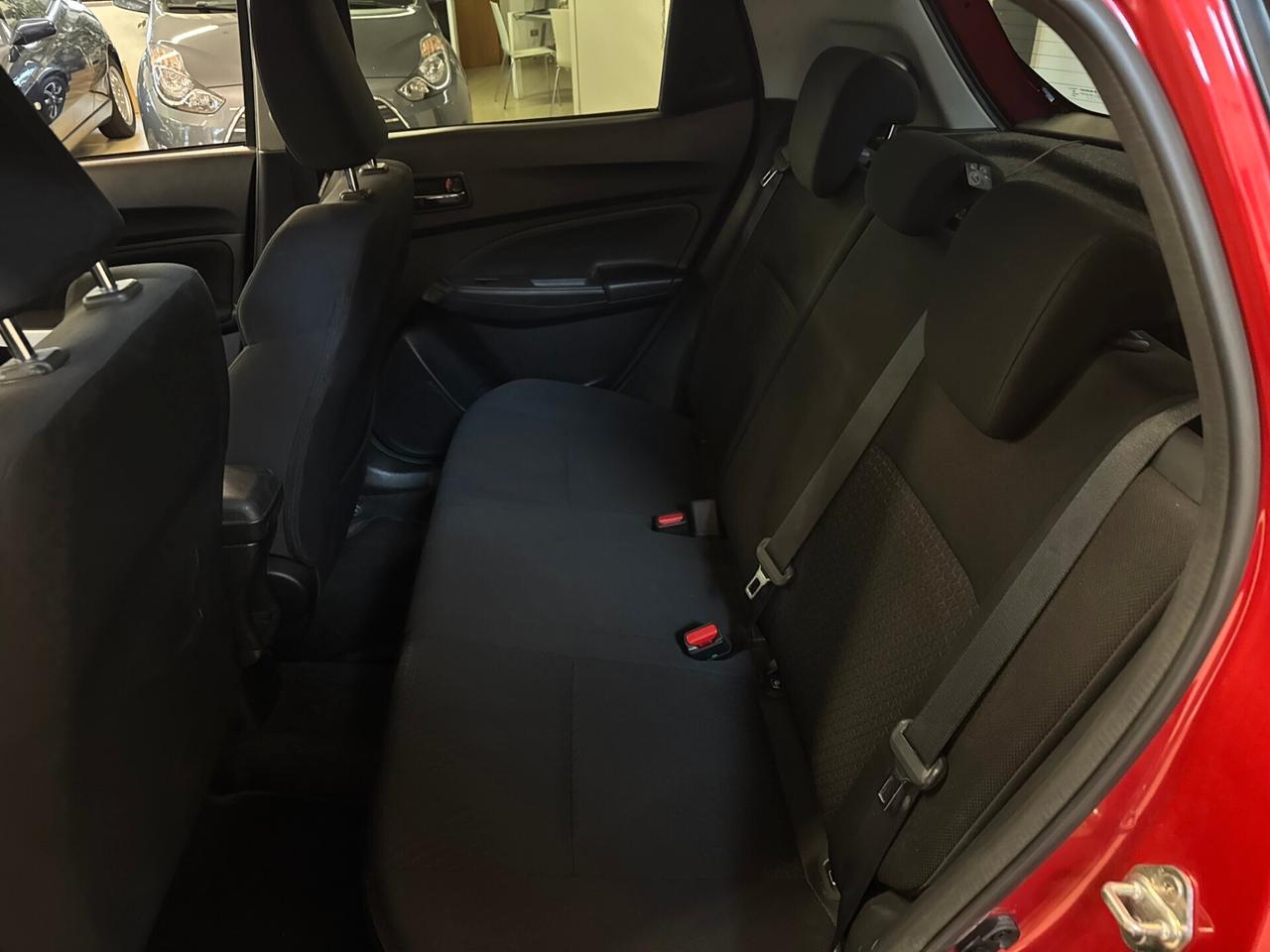SUZUKI SWIFT 1.2cc 90CV Hybrid 4WD AllGrip Top