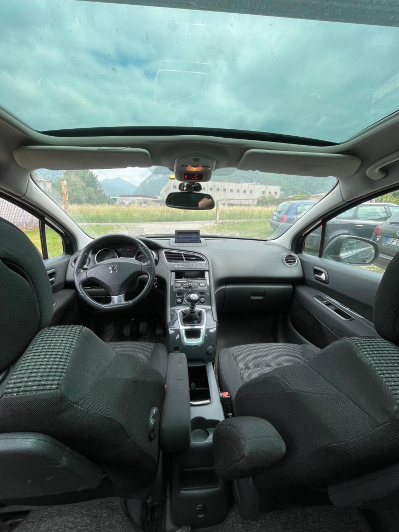 Peugeot 5008 2.0 HDi 150CV Allure