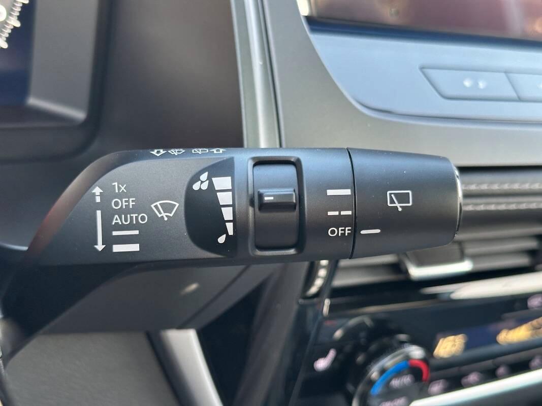 Nissan Qashqai Km0 1.3 mhev N-Connecta 2wd 158cv AUTO TETTO PANOR