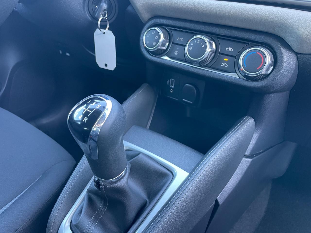 Nissan Micra IG-T 100 5 porte N-Connecta