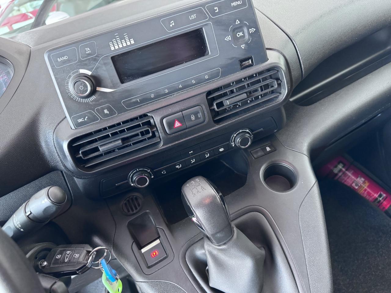 Peugeot Partner BlueHDi 100 S&S PC Furgone Pro