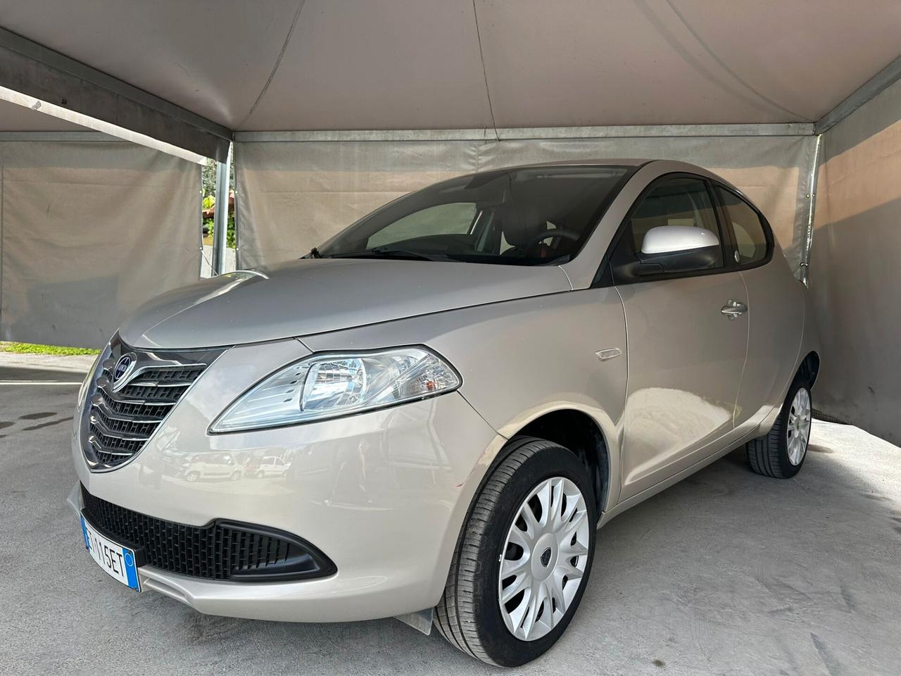 Lancia Ypsilon 0.9 Twinair 85 CV 5P Metano Ecochic Gold