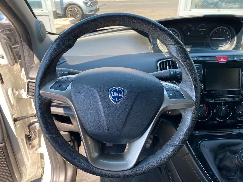 Lancia Ypsilon 1.2 69 CV 5 porte GPL Ecochic Gold