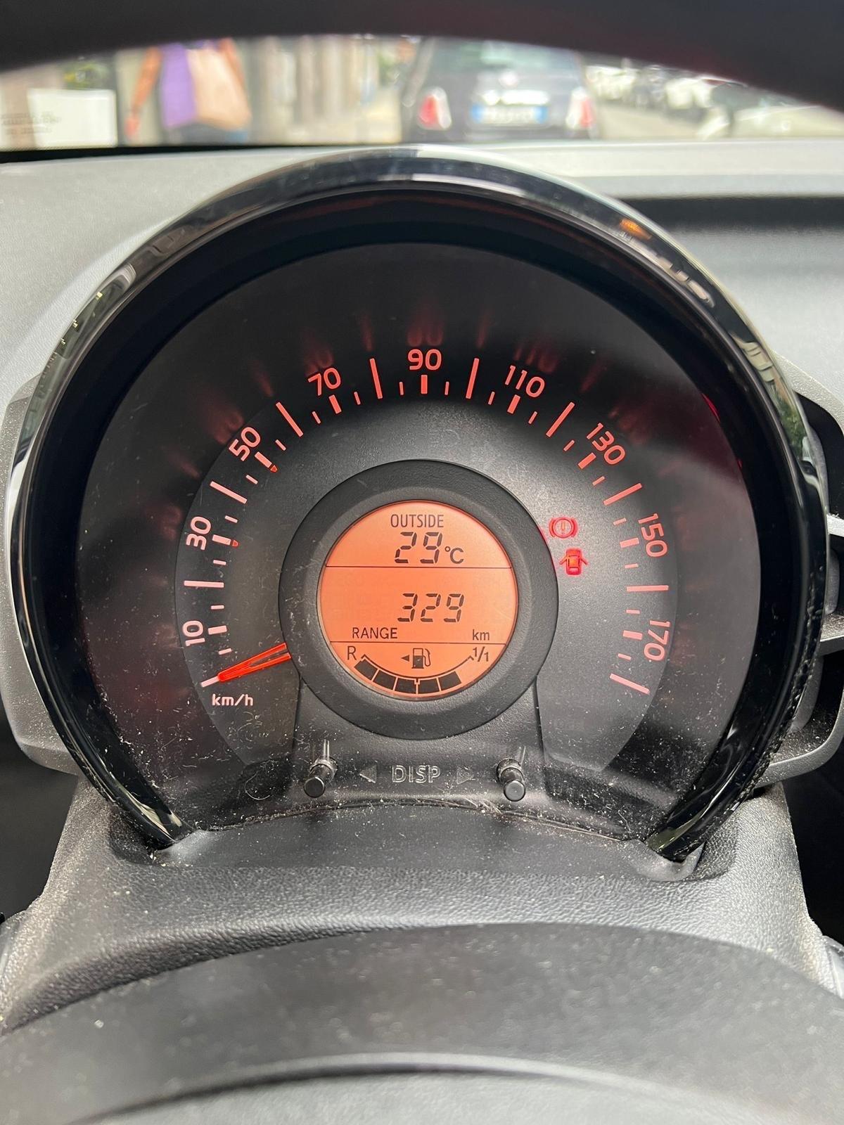 Citroen C1 1.0 Benzina 5 porte Shine Navi bicolor pdc