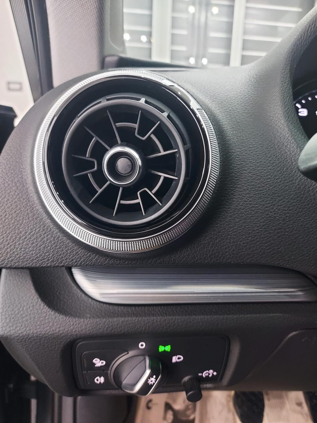 Audi A3 SPB 1.6 TDI 116CV SPORT 2017