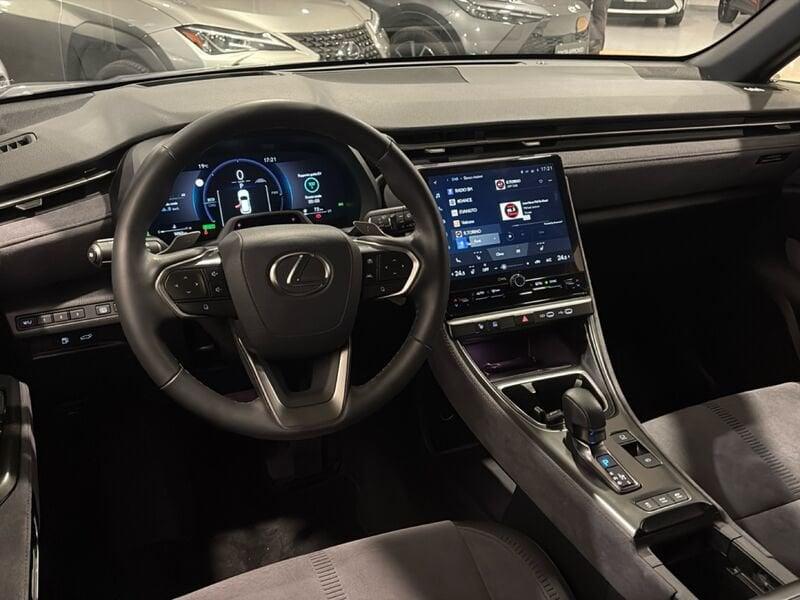 Lexus LBX Elegant 2WD