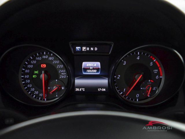 MERCEDES-BENZ CLA 200 d 4Matic Automatic Premium Dark Night