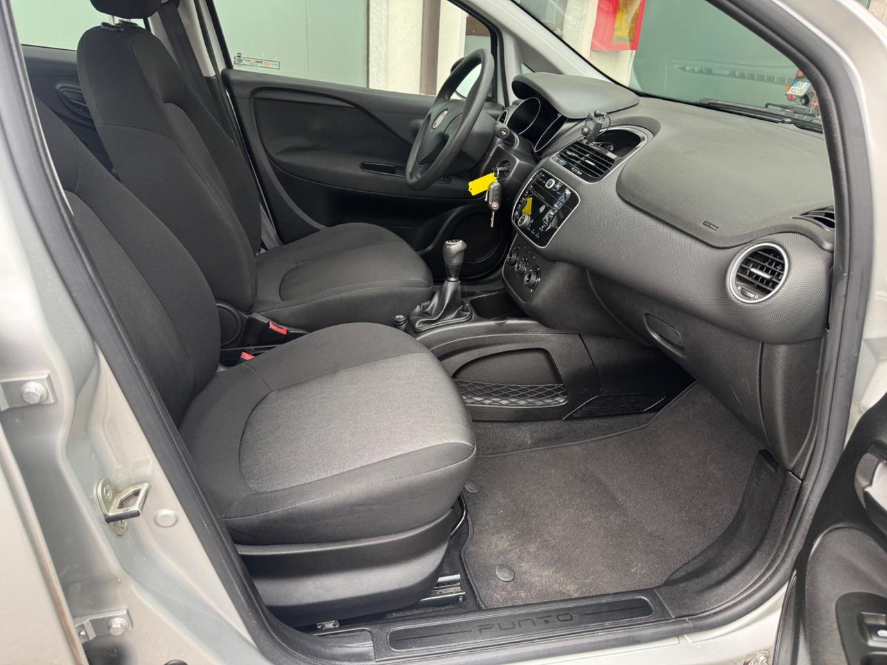 Fiat Punto 1.3 MJT 75 CV 5 porte Street