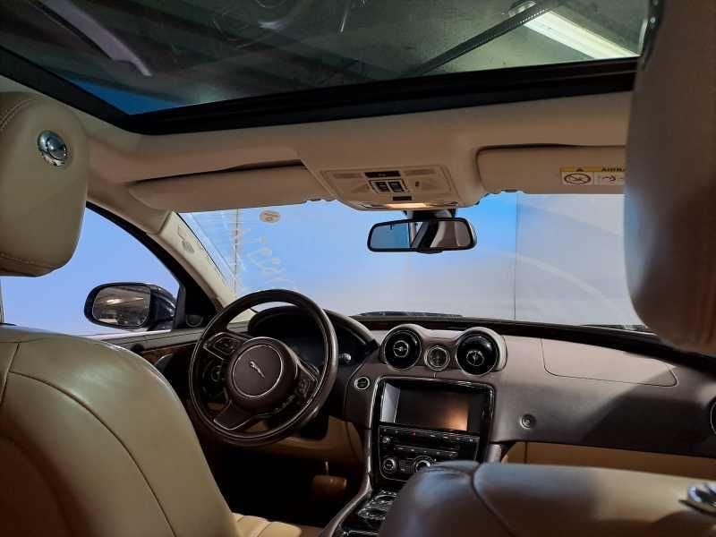 Jaguar XJ 3.0d V6 Portfolio auto my13