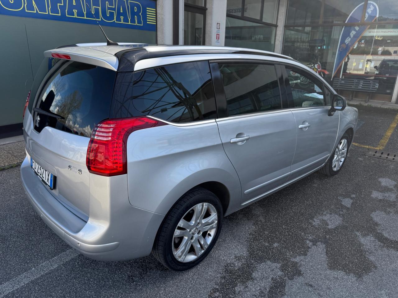 Peugeot 5008 BlueHDi 120 Allure 2016