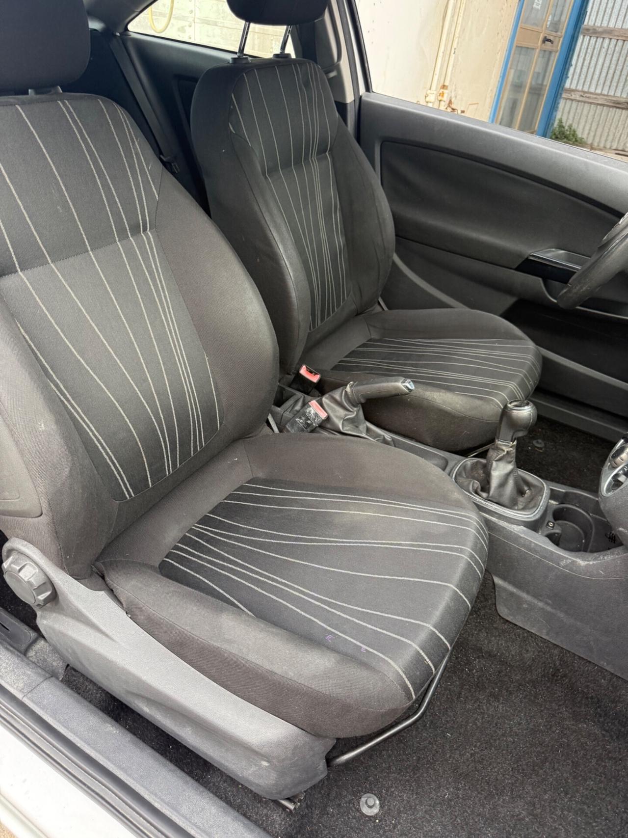 Opel Corsa Diesel 1.3 CDTi 75cv NEOPATENTATI OK