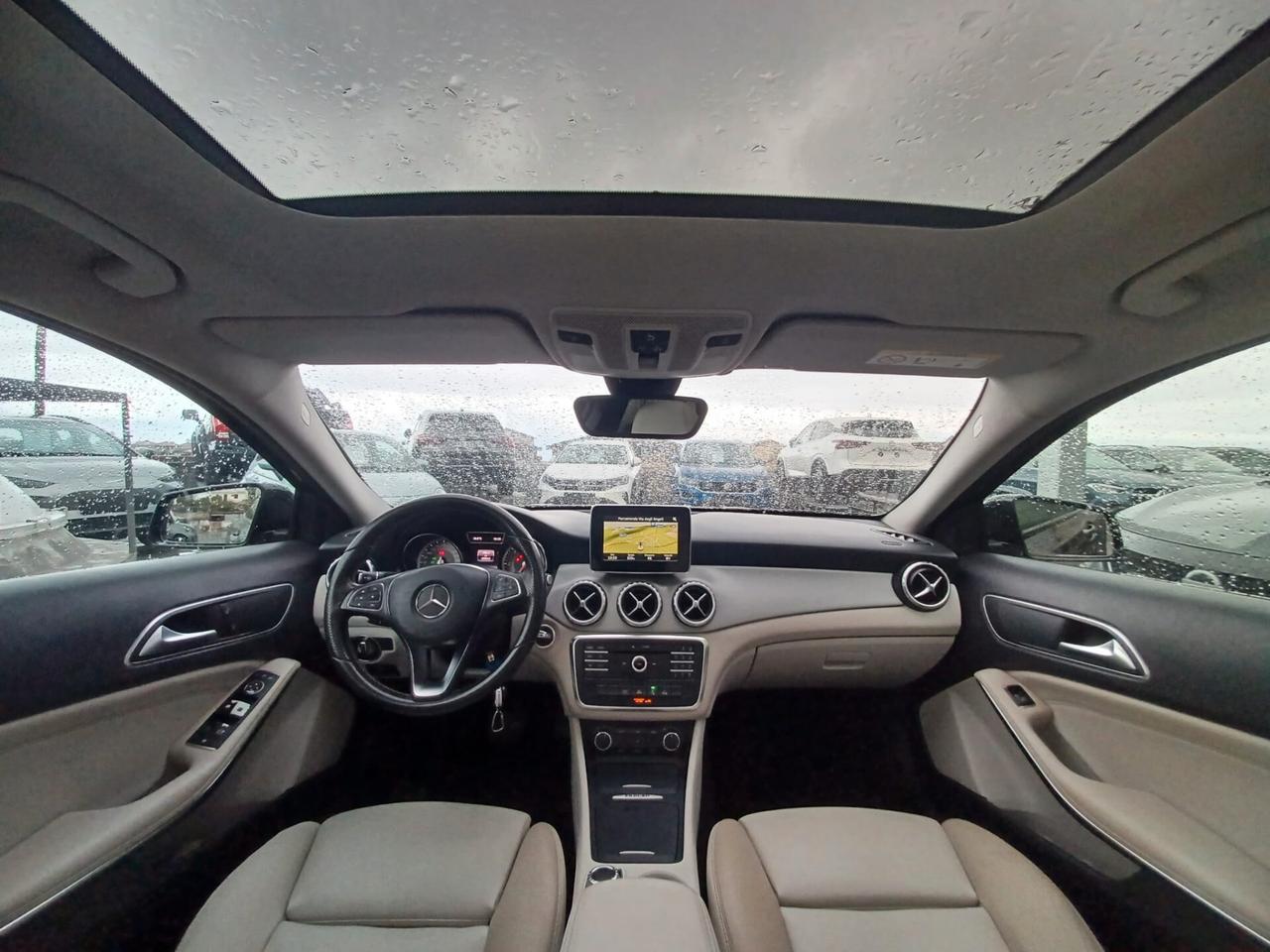 Mercedes-benz GLA 200 d Automatic Premium