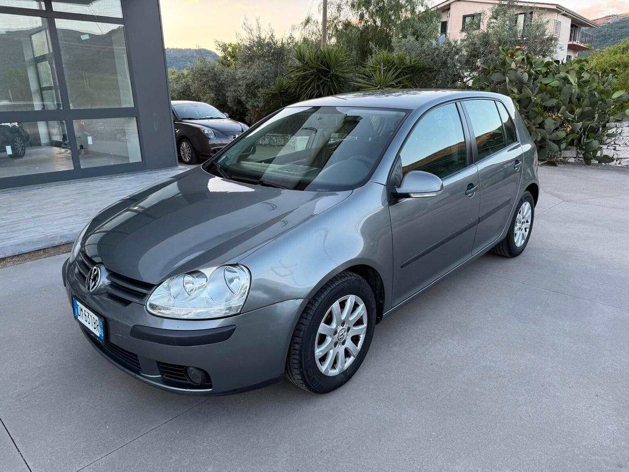 Volkswagen Golf 1.6 5p. Comfortline