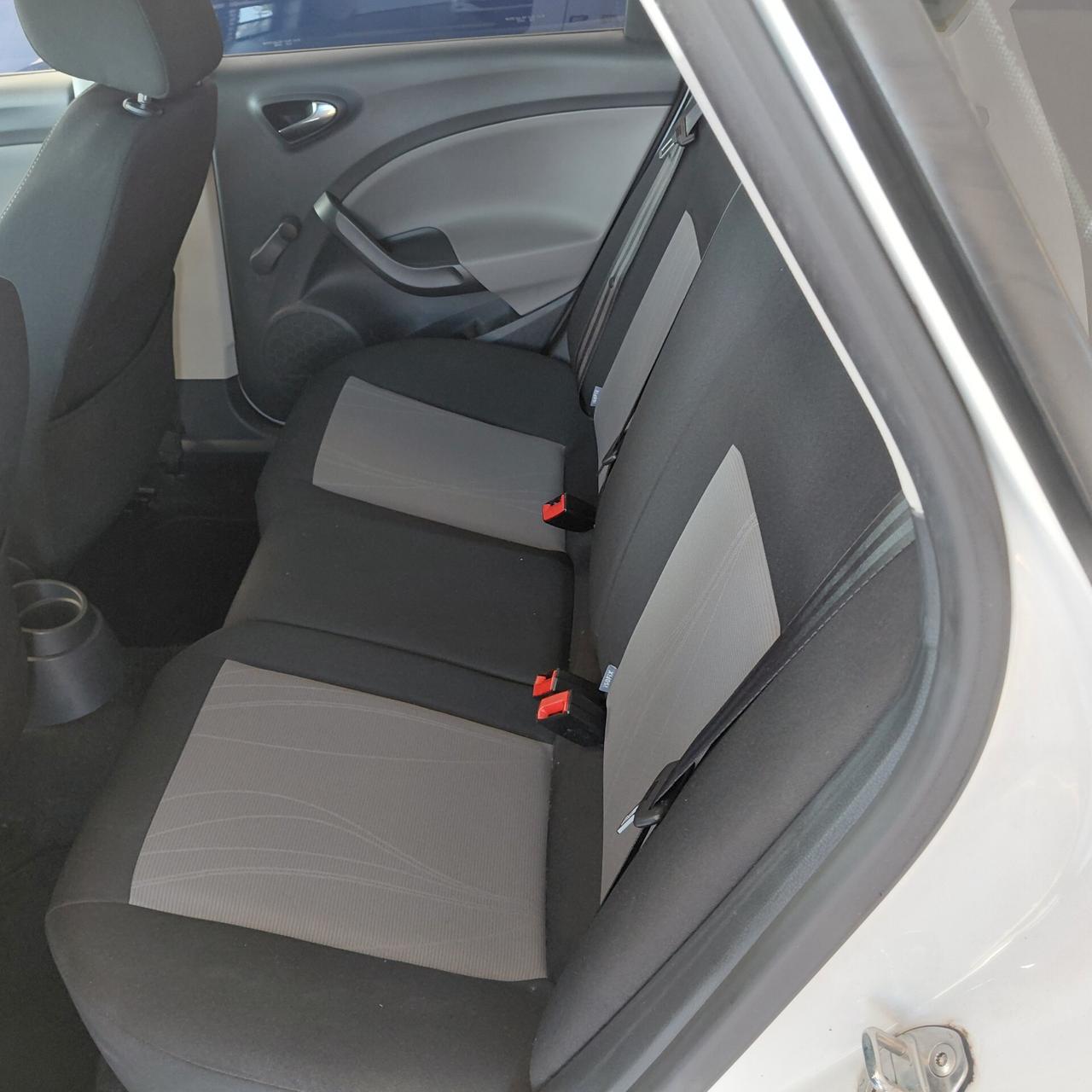 SEAT IBIZA ANNO 2014 DS 1.6 ADATTA NEOPATENTATI KM 130 MILA