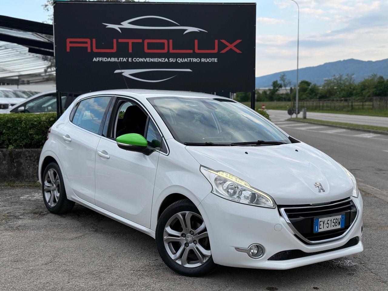 Peugeot 208 1.6 e-HDi 92 OK NEOPATENTATI5 porte Allure