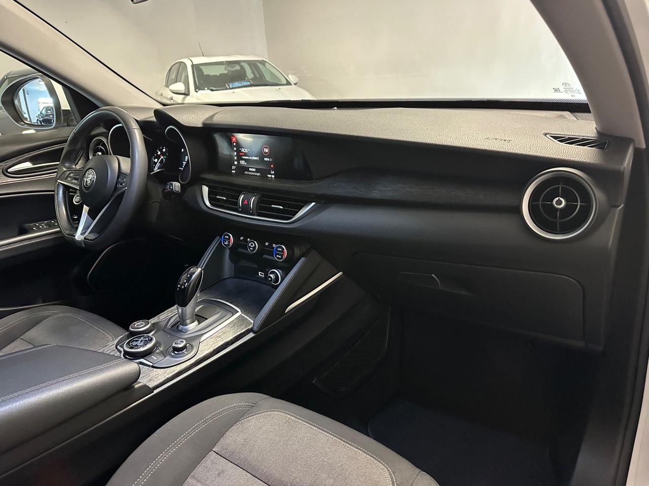 ALFA ROMEO STELVIO 2.2T SUPER 190CV Q4 GARANZIA