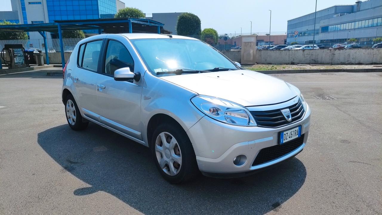 Dacia Sandero 1.4 8V GPL NEOPATENTATI - 2010