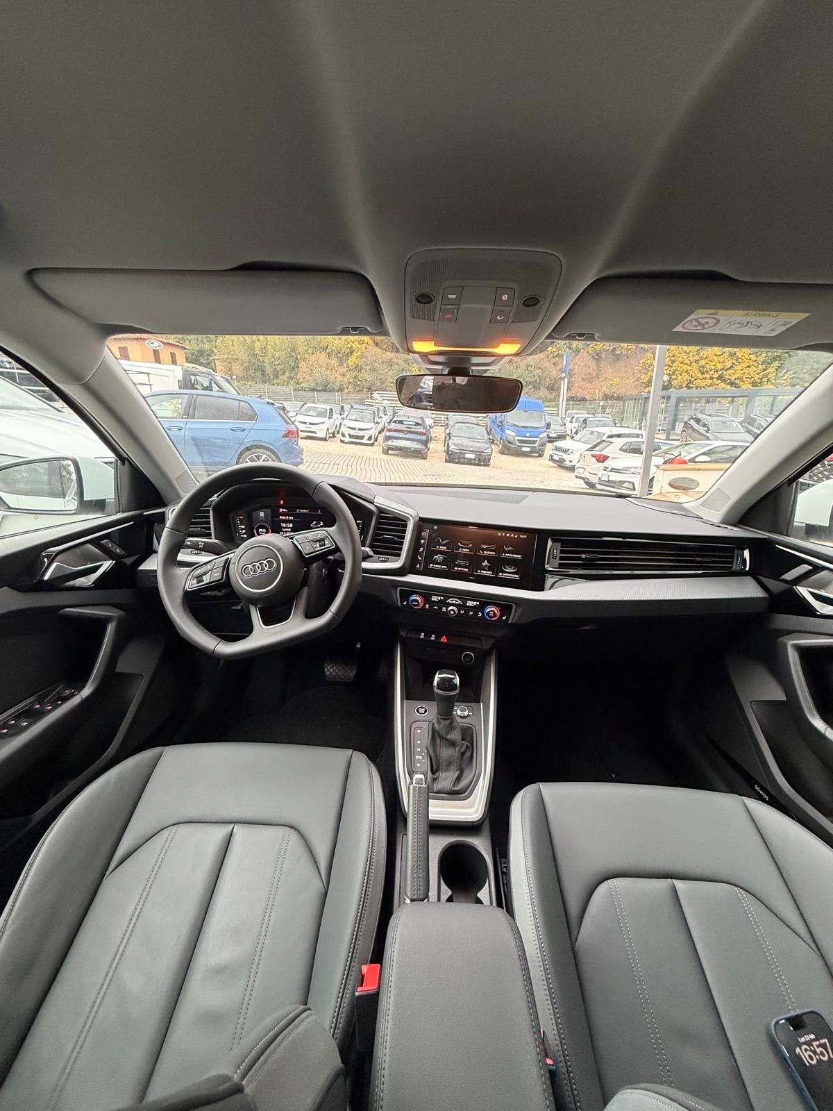 Audi A1 allstreet 30 TFSI S tronic Business