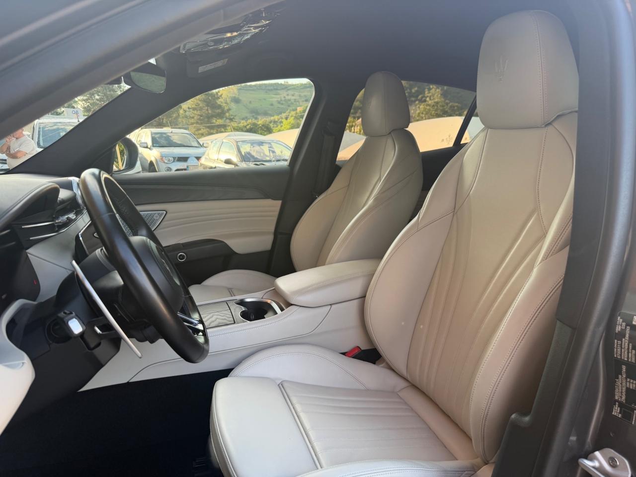 Maserati Grecale MHEV 300 CV AWD GT