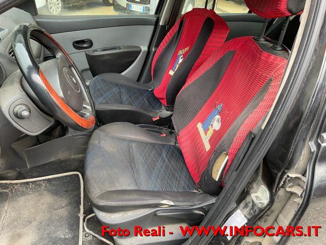 RENAULT Clio 1.2 16V 5 porte Confort