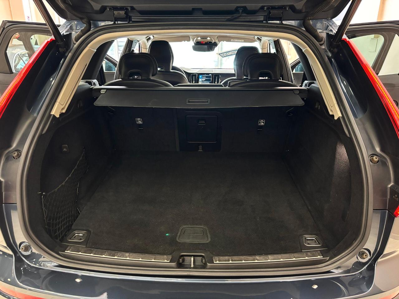 Volvo XC60 B4 AWD 2.0 DIESEL *COME NUOVA*